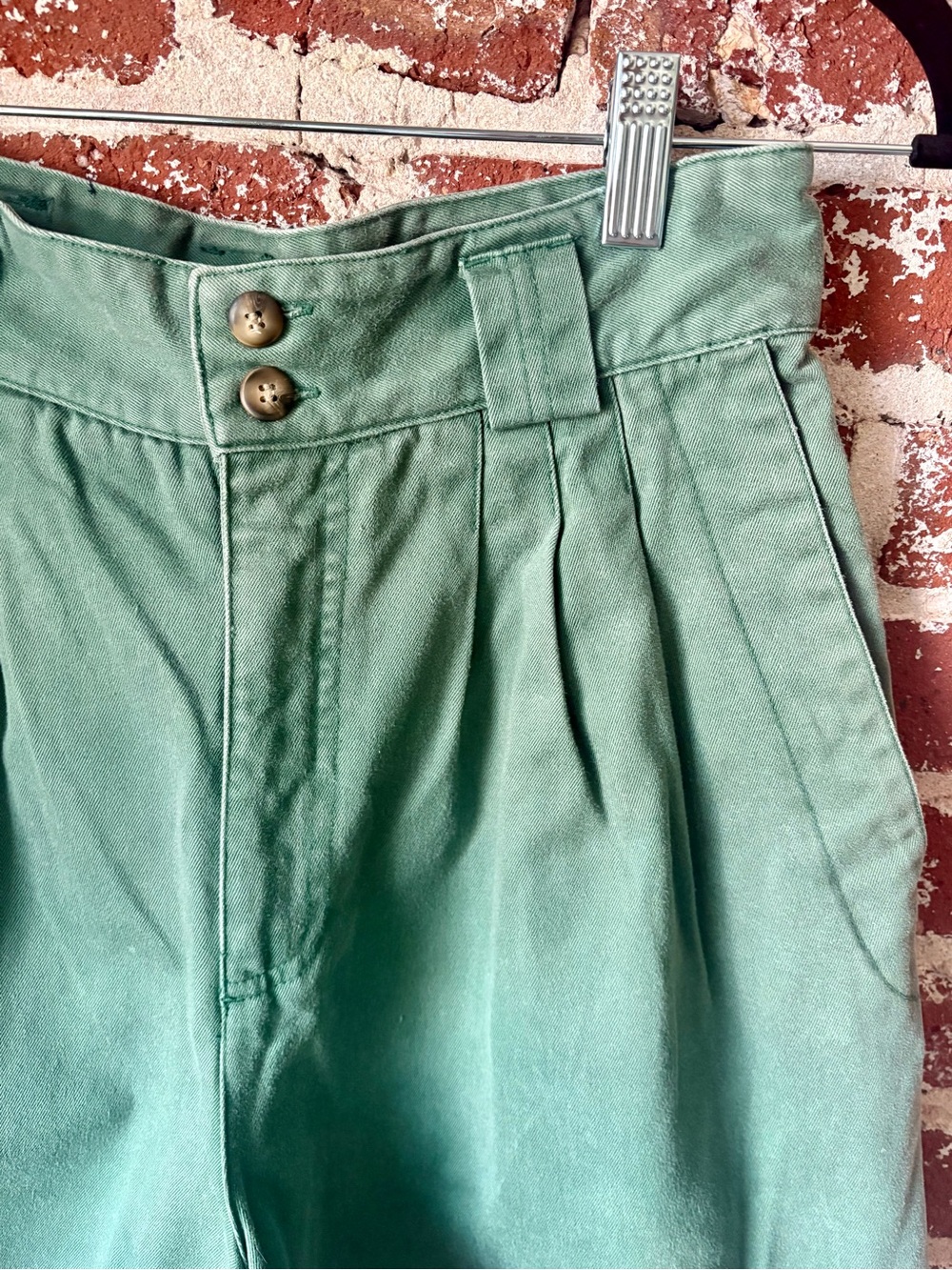 90s Vintage GAP High Rise Pleated Green Shorts - Picture 4 of 6
